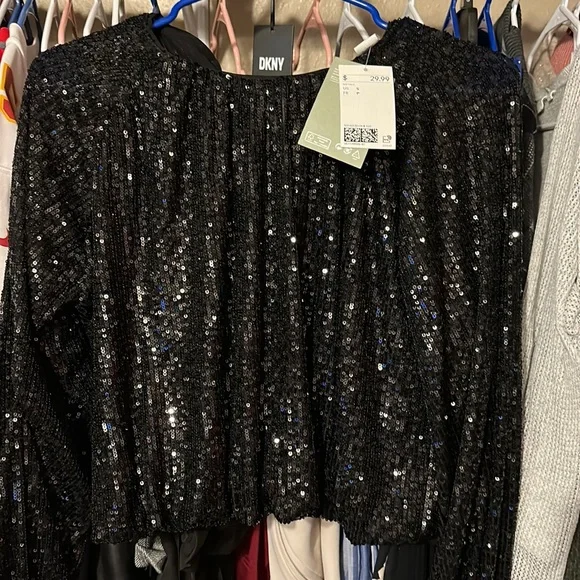 H&M Tops Hm Black Sequin Long Sleeve Crop Top Poshmark